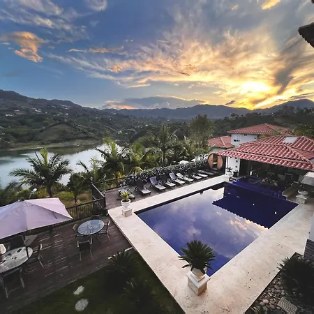 1714 Hotel Boutique Guatapé-3